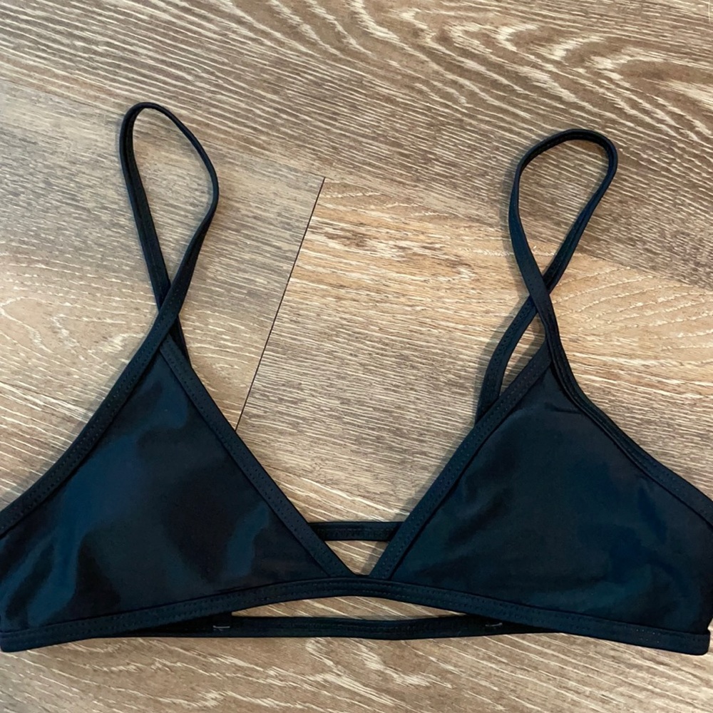 NWT black bikini top padded small SHEIN